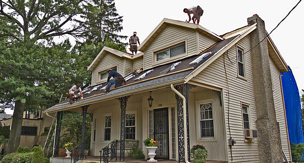 Best Residential Roofing Contractor  in Centerville, IA